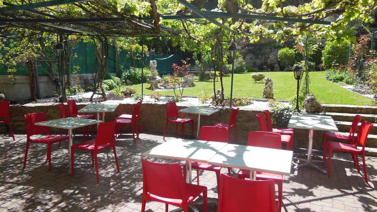 Hotel Restaurant Henry Puy-l'Eveque Exterior photo